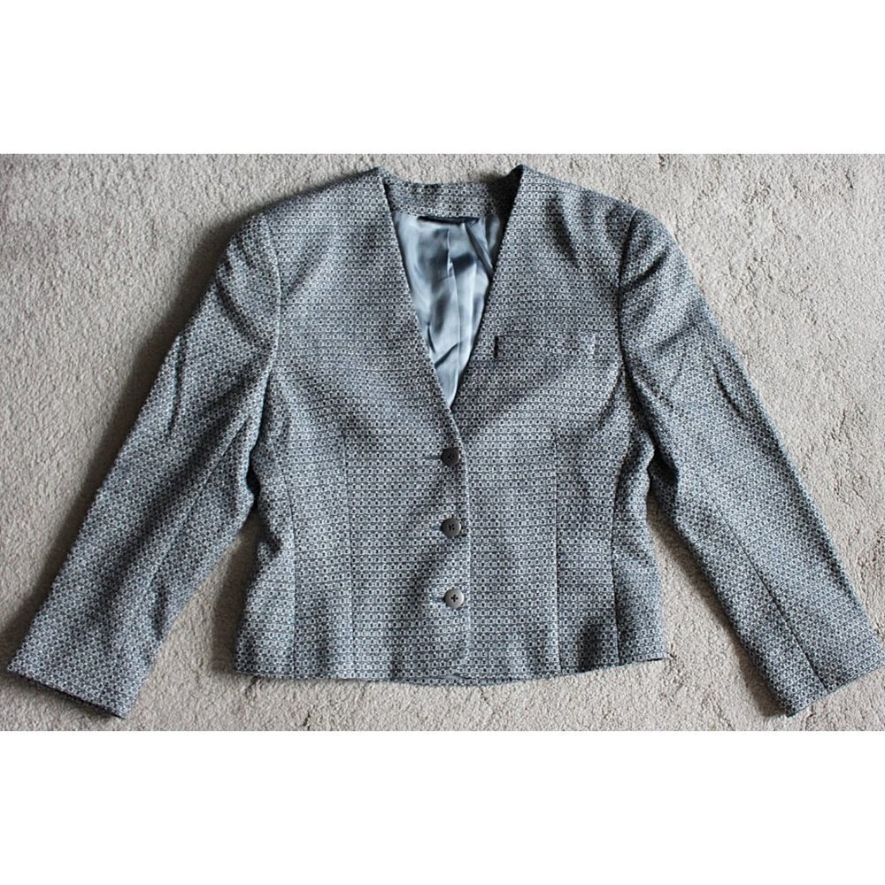Burberry Vintage - Women's Fitted 3-Button Herringbone Blazer, Union Made USA - Picture 5 of 13